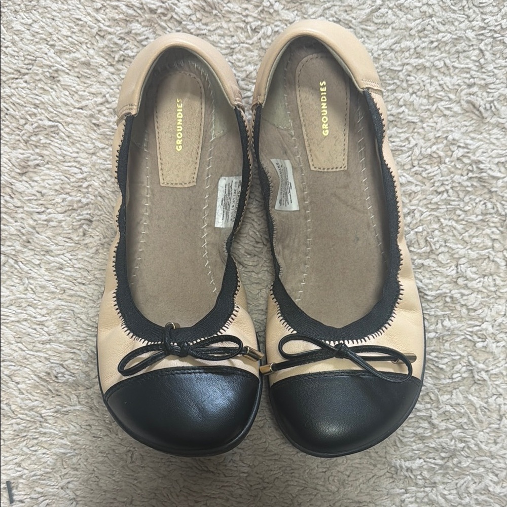 Women's Two-Tone Beige and Black Ballet Flats barefoot minimalist Groundies